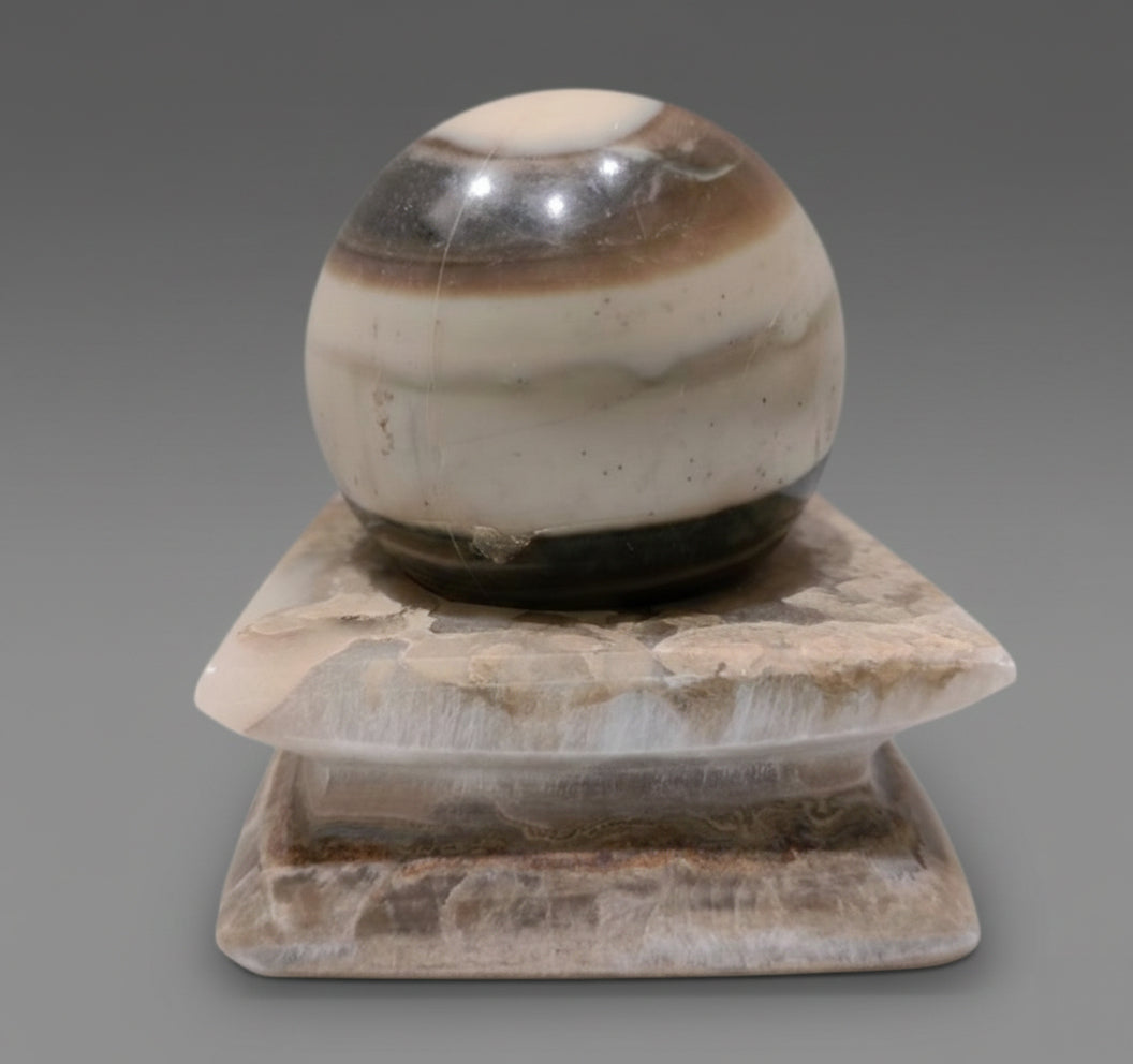 banded agate sphere for balance protection and inner strength