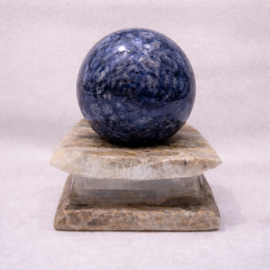 sodalite sphere for clarity communication and calm mind